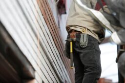 Overvejelser ved renovering af hus: Slibning af gulve og overfladebehandling