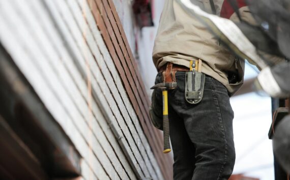 Overvejelser ved renovering af hus: Slibning af gulve og overfladebehandling